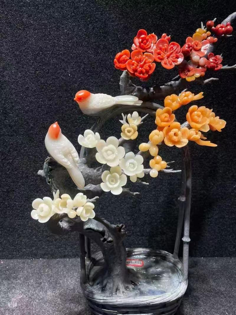 《花开并蒂 · 和鸣双栖》— 玉石雕花鸟